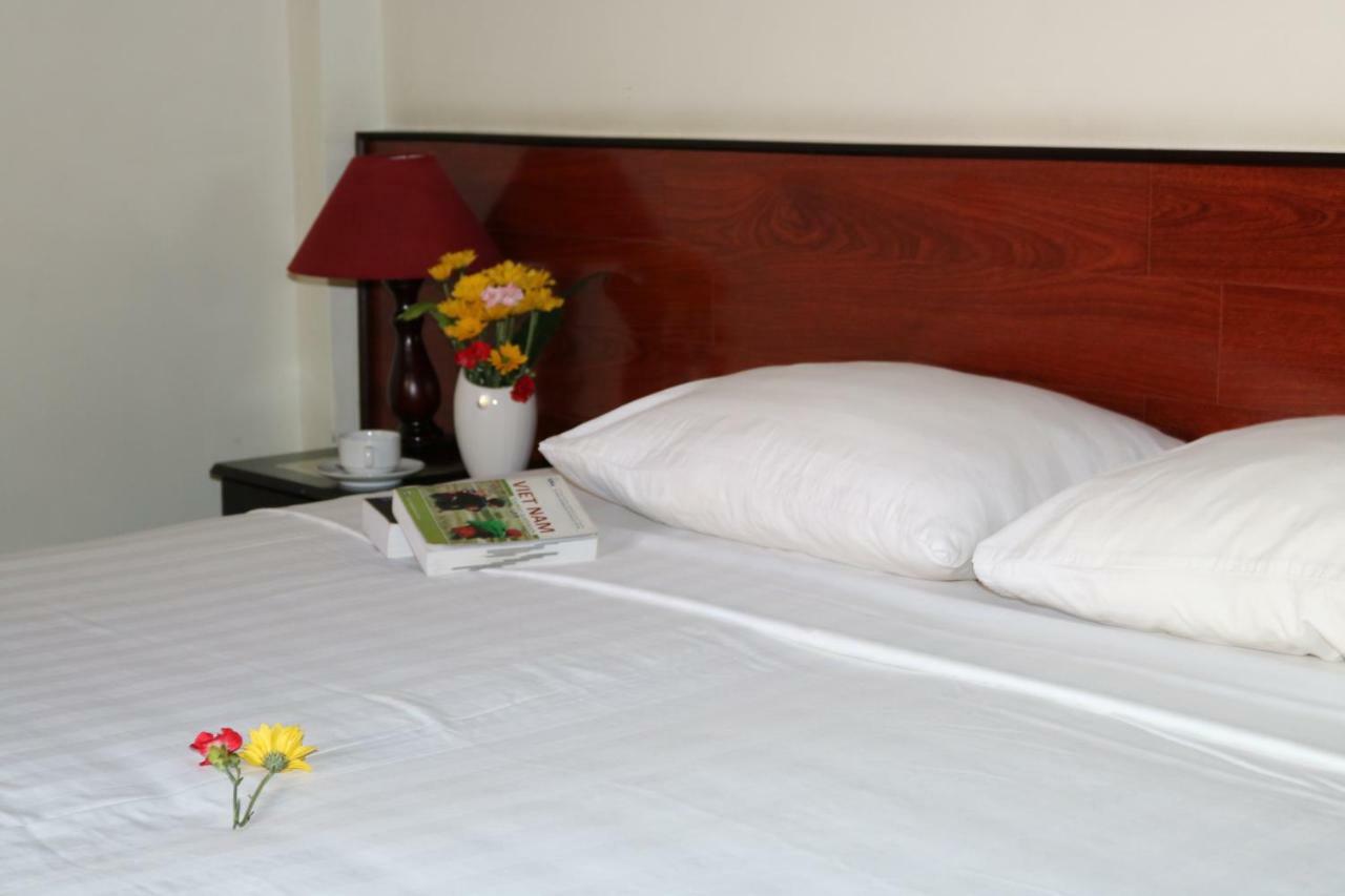 Nhi Trung Hotel Хоян Екстер'єр фото